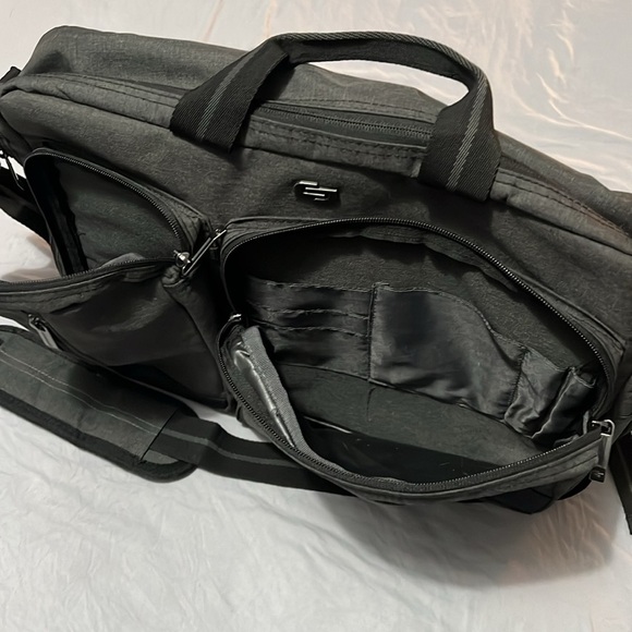 Solo New York Duane Hybrid Briefcase/Backpack - Picture 5 of 7